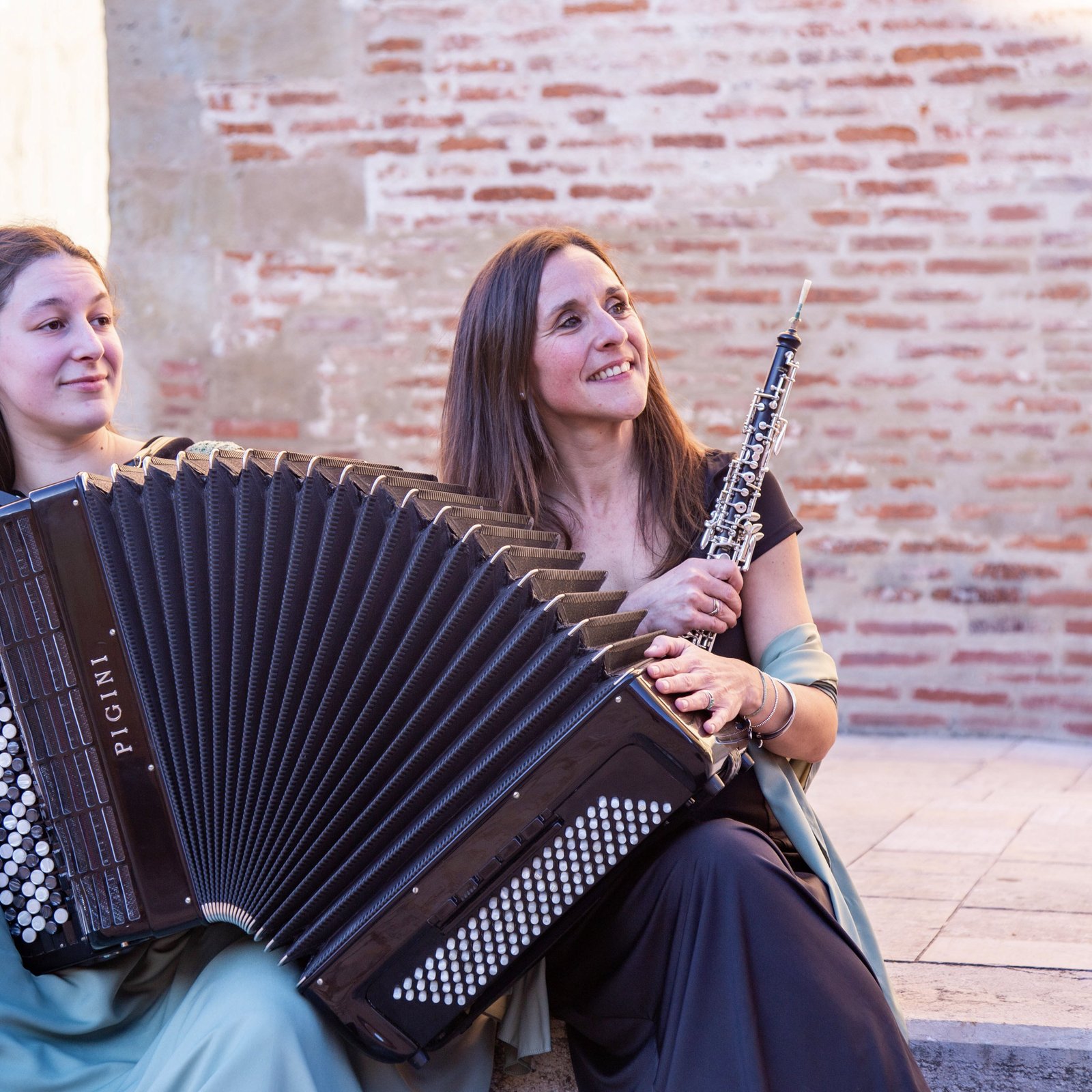 DUO ALENA accordéon/hautbois &bull; Musique en Ubaye